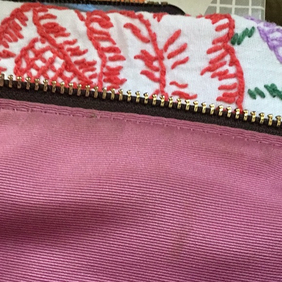 GUC Coach Crossbody Bag - Picture 3 of 8